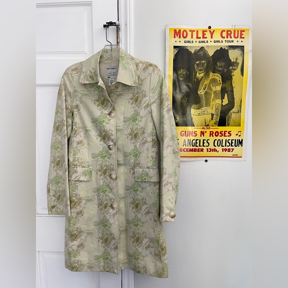 Old Navy 60s/70s style long coat with buttons size XS